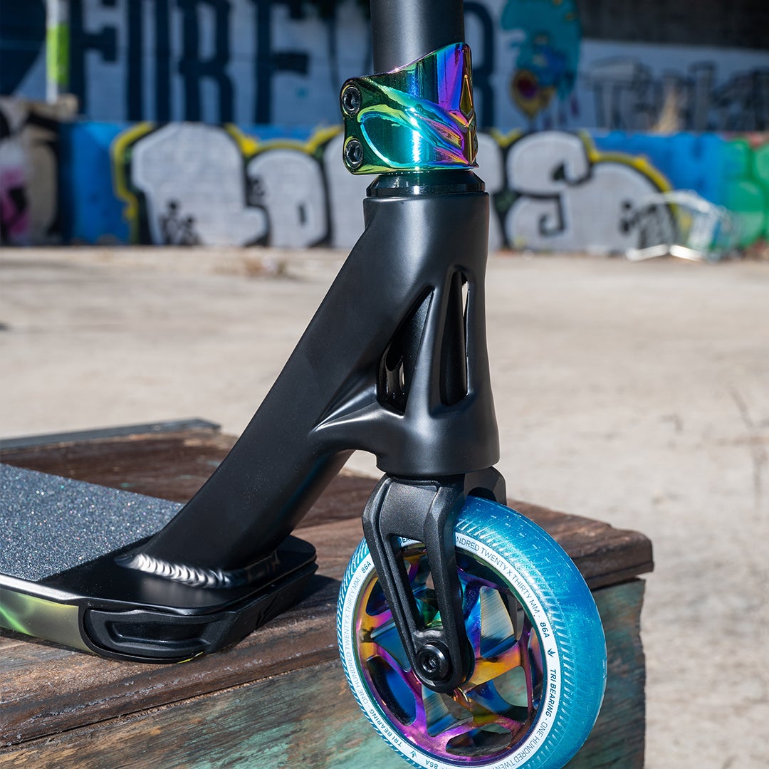 KOS S7 Charge Complete Pro Scooter - Black and Teal